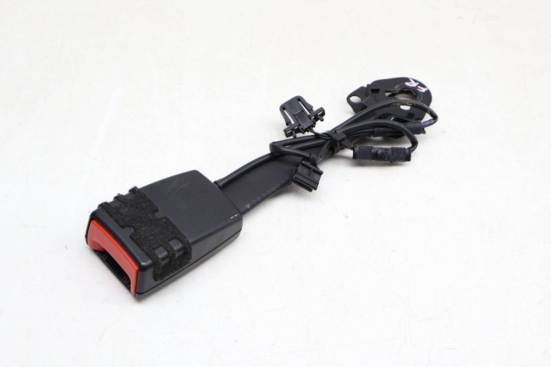 Seat Belt Buckle / Receiver 8K0857755K — Used (SKU 666499)