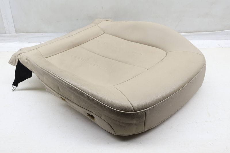 Lower Seat Bottom Cushion 4G8881406B — Used (SKU 666438)