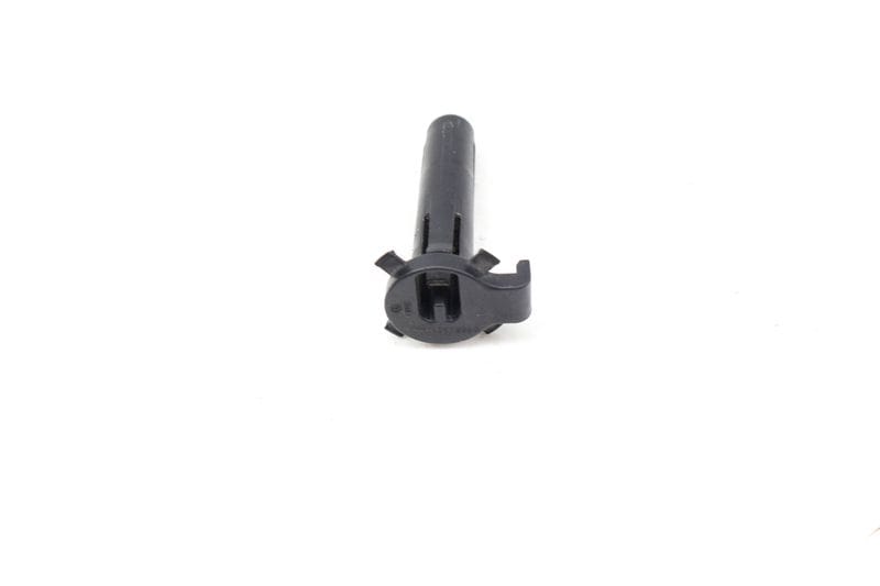 Radiator Mount Bolt / Pin WHT001506A — Used (SKU 666361)