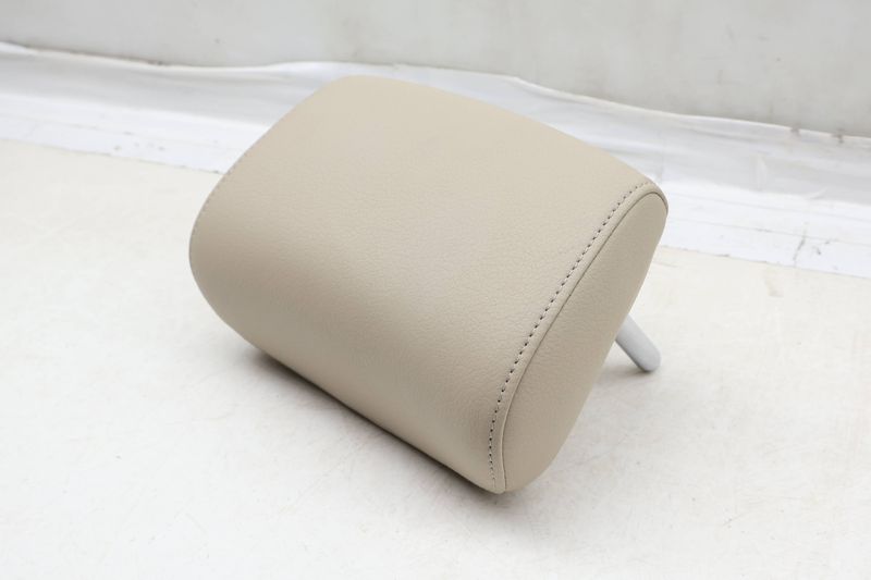 Center Headrest / Head Rest 4G0885975E — Used (SKU 666444)