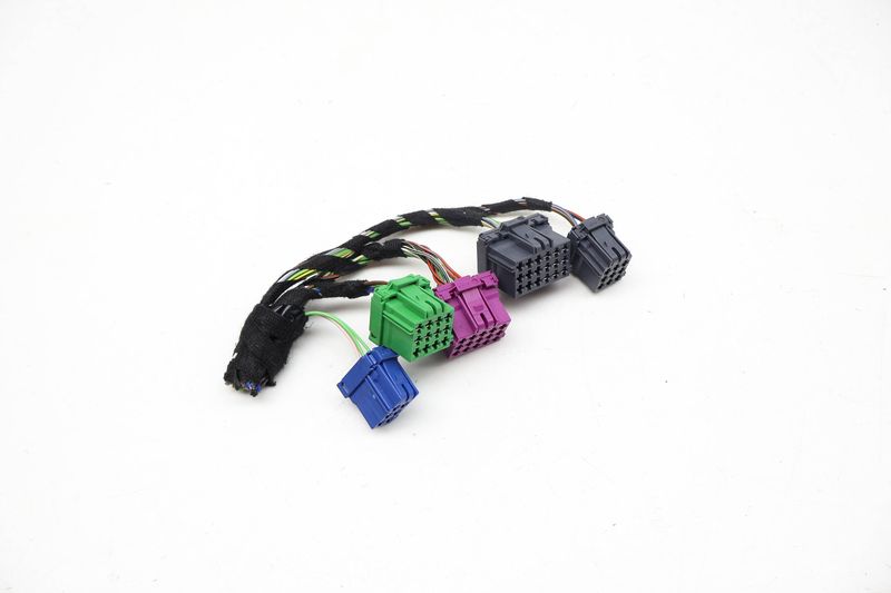 Air Suspension Module Wiring Connector / Pigtail Set — Used (SKU 728308)