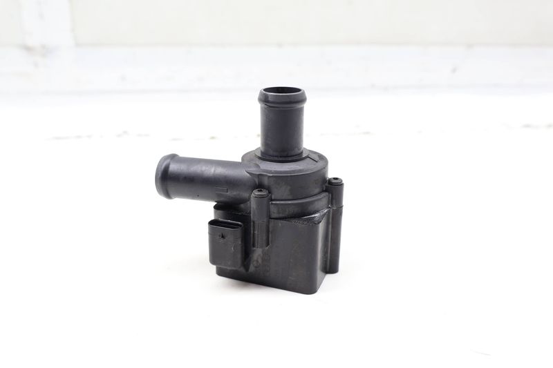 Auxiliary Coolant / Water Pump 059121012A — Used (SKU 728558)