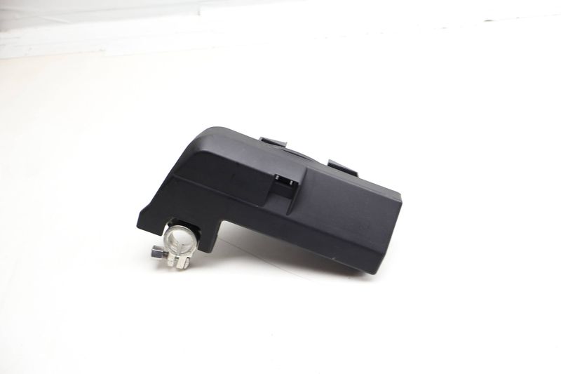 Battery Positive Terminal Fuse / Connector Block 8J0915459 — Used (SKU 728498)