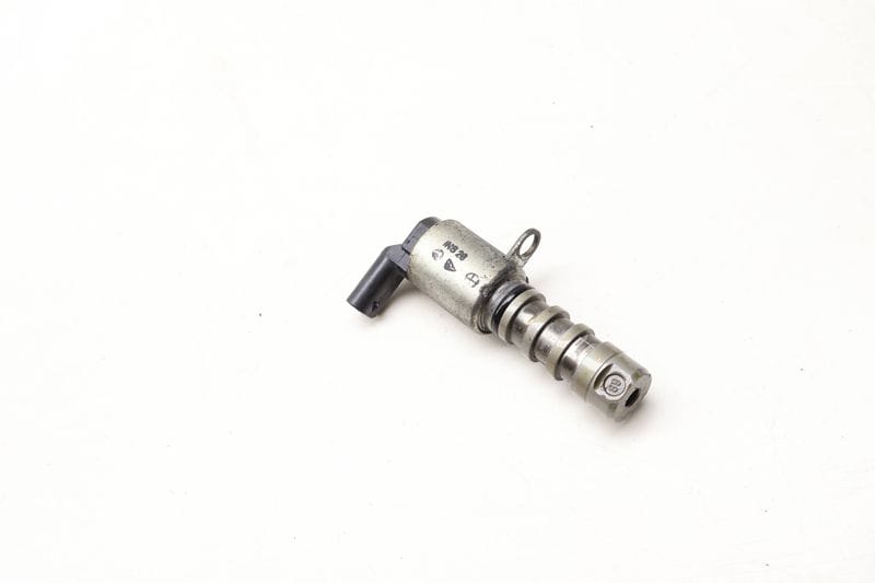 Cam / Camshaft Oil Control Valve (N205) 06E109257T — Used (SKU 638681)