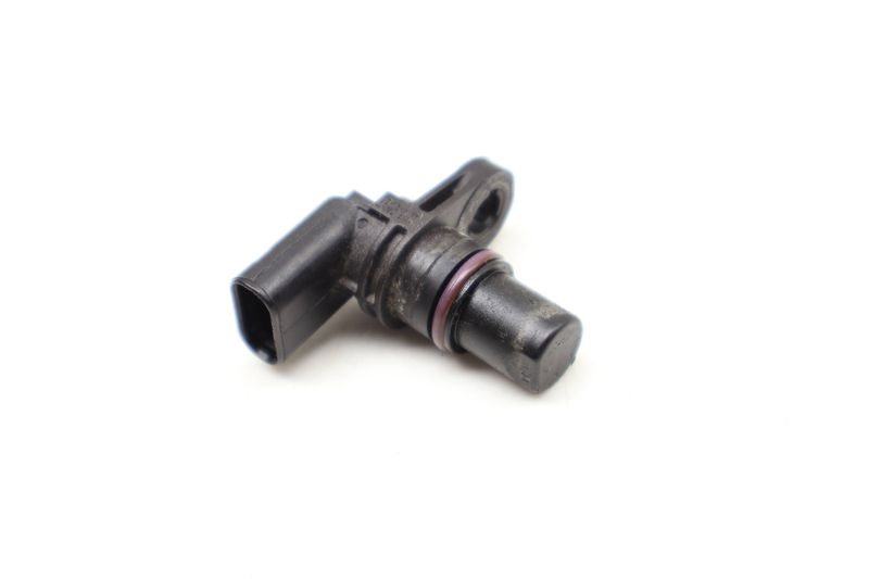 Cam / Camshaft Position Sensor 04C907601 — Used (SKU 612217)