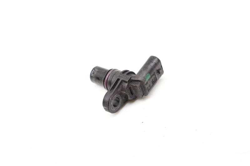 Cam / Camshaft Position Sensor 04C907601 — Used (SKU 728650)