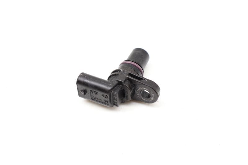 Cam / Camshaft Position Sensor 04C907601 — Used (SKU 728651)