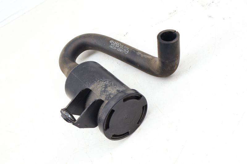 Charcoal / Fuel Vapor Canister Filter 8R0906621H — Used (SKU 672375)