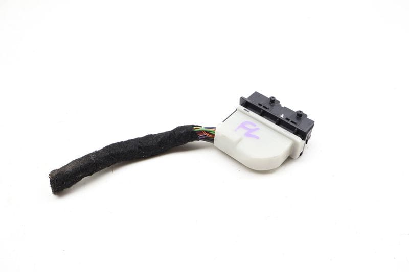 Door Wiring Harness Connector / Pigtail 4H0972701 — Used (SKU 728744)