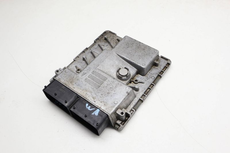 ECU / ECM / Engine Control Module 4H2907551A — Used (SKU 728335)