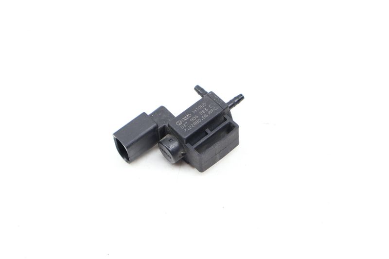 EGR Vacuum / Purge Solenoid Valve 037906283C — Used (SKU 672424)