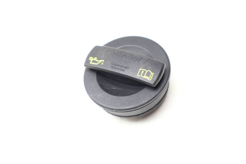 Engine Oil Cap 079103485 — Used (SKU 672392)