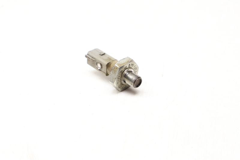 Engine Oil Pressure Sensor (1-PIN) 038919081P — Used (SKU 672433)