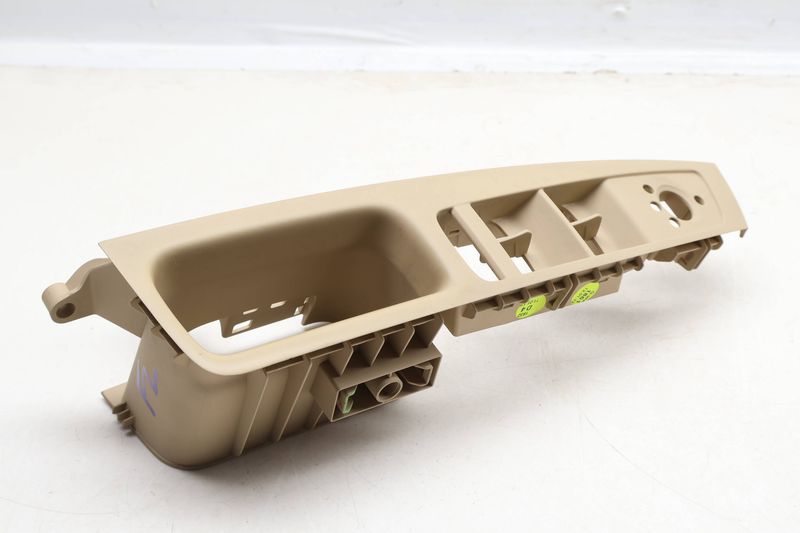 Door Pull / Window Switch Bezel 4H1959517 — Used (SKU 638785)