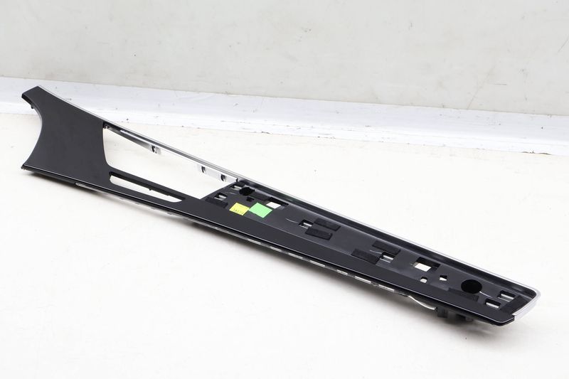 Door Panel Trim / Interior Door Handle 4H0867102 — Used (SKU 638835)