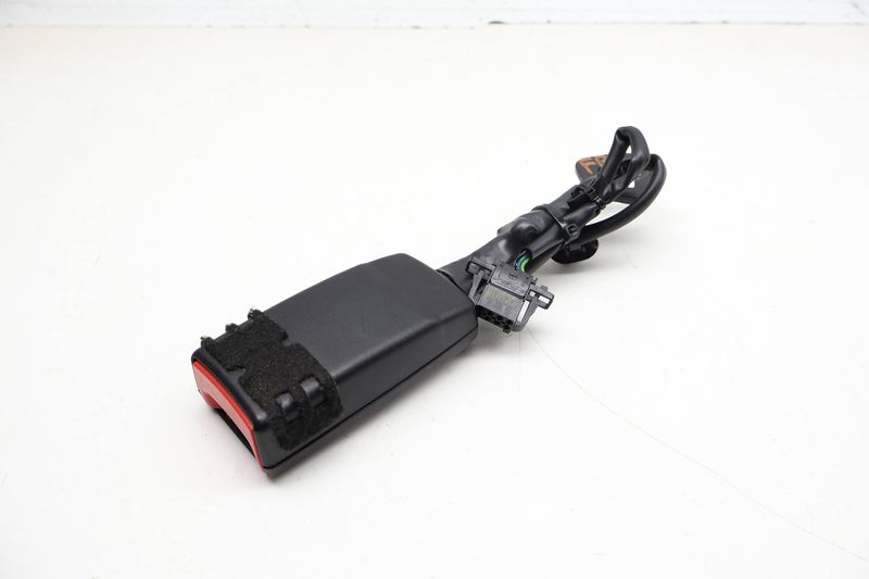 Seatbelt / Seat Belt Buckle Receiver 4H0857756A — Used (SKU 728428)