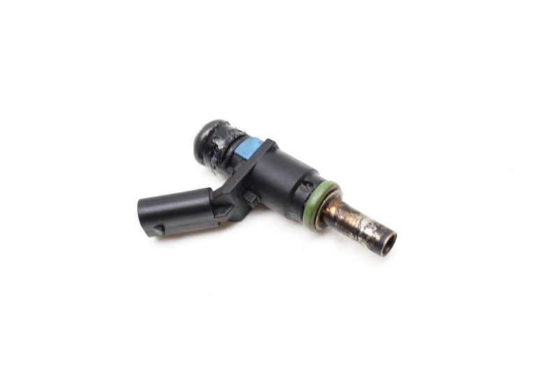 Fuel Injector 06E906031A — Used (SKU 728637)