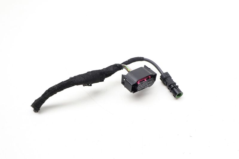 Image Processing / Adaptive Cruise Module Wiring Connector — Used (SKU 728337)