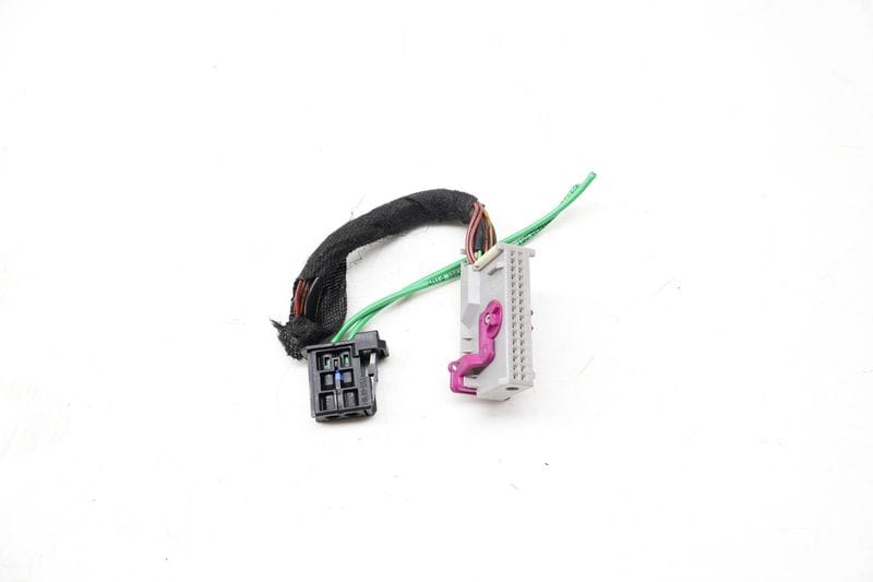 Instrument Cluster Wiring Plug Connector / Pigtail — Used (SKU 728409)