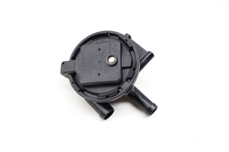 Leak Detection Pump / Pressure Switch 8K0906253K — Used (SKU 728541)