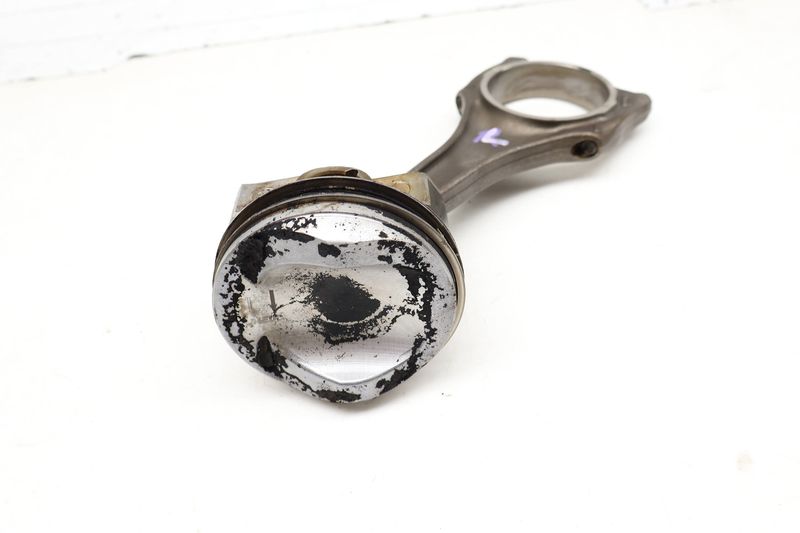 Piston / Connecting Rod 06E107065EC — Used (SKU 728679)