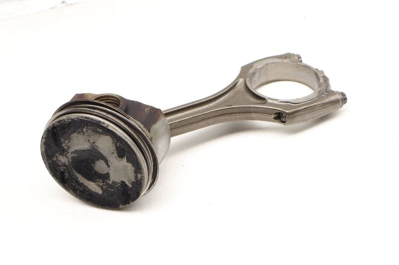 Piston w/ Connecting Rod 079107066EN — Used (SKU 612324)