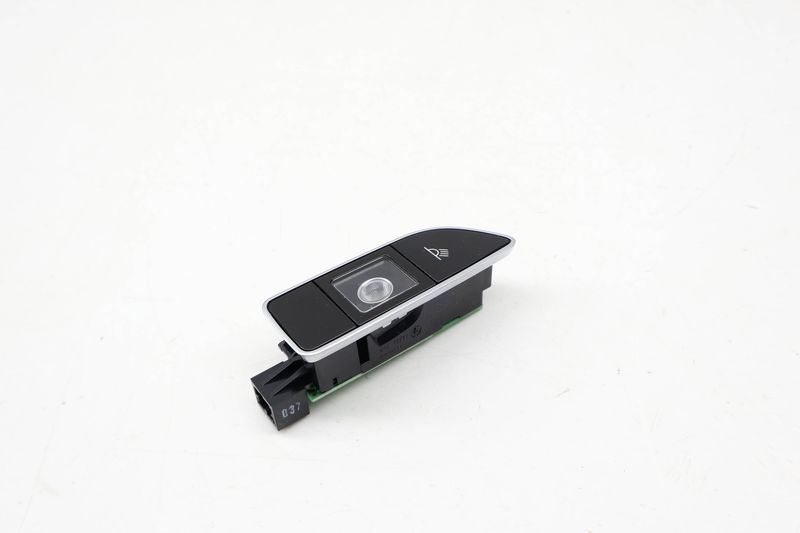 Dome / Reading Light 4H0947354 — Used (SKU 728286)