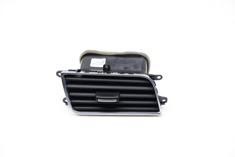 Dash Air Vent 4H1820902C — Used (SKU 728365)