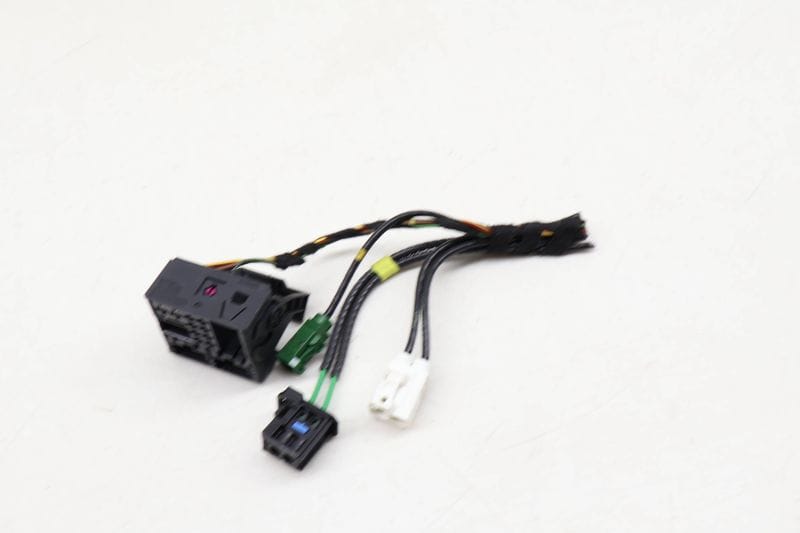 Satellite Radio Receiver / Tuner Wiring Connector / Pigtail Set — Used (SKU 638591)