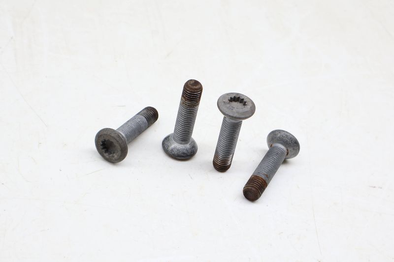 Wheel Bearing / Spindle Screw Set (4) WHT000237A — Used (SKU 672423)
