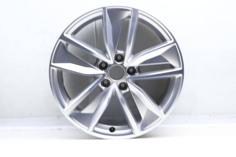 18" Inch Alloy Rim / Wheel 8U0601025AN — Used (SKU 642129)