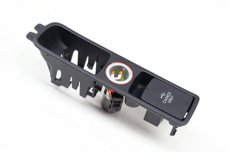 Center Console Switch Bezel / Charging Port 8U1863349D — Used (SKU 641919)