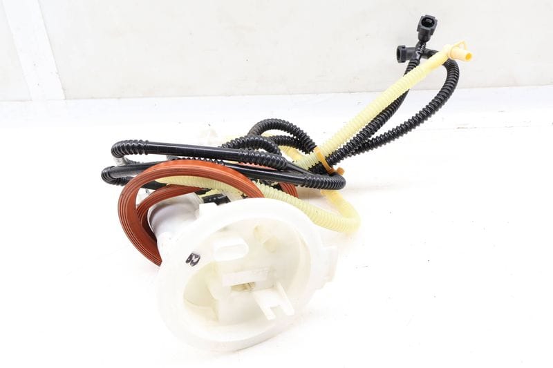 IN-Tank Fuel Filter Assembly 5N0919109F — Used (SKU 642119)