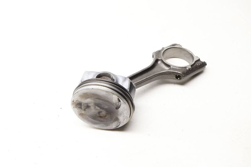 Piston w/ Connecting Rod 06H107065DP — Used (SKU 642109)