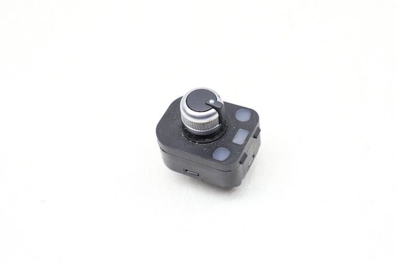 Side View Door Mirror Switch 8U0959565B — Used (SKU 641906)