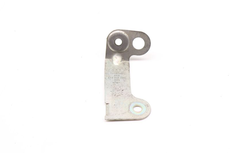 Alarm Siren Mount Bracket 8T1951285 — Used (SKU 574052)