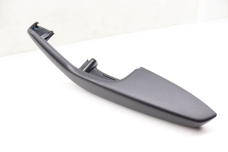 Door Pull Handle / Armrest 8R1867174 — Used (SKU 573860)