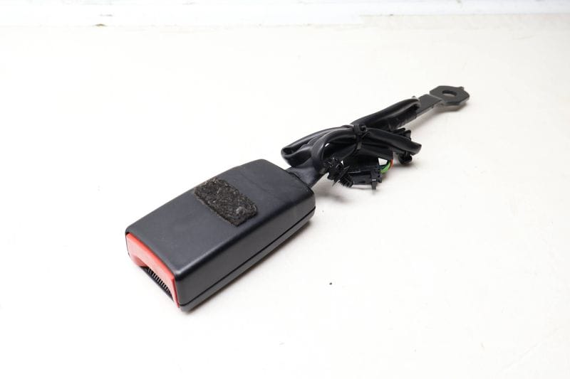 Seatbelt / Seat Belt Buckle Receiver 8R0857756C — Used (SKU 661196)