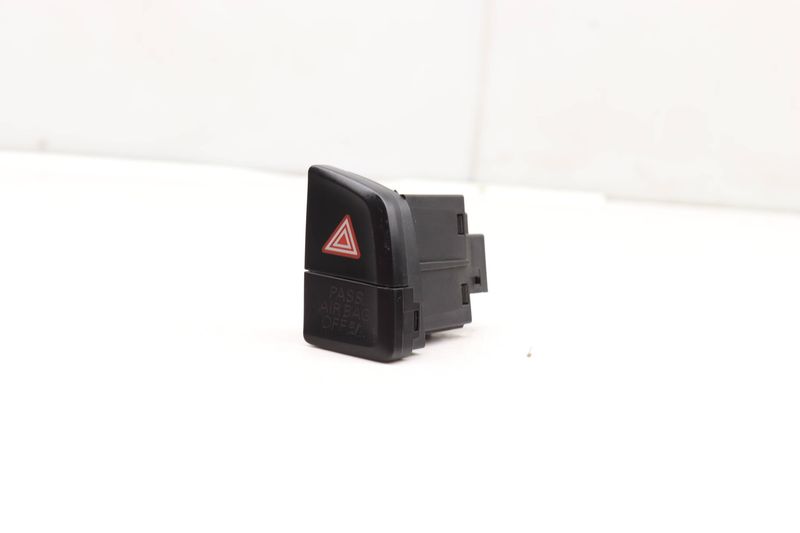Hazard Switch / Button 8R1941509C — Used (SKU 455198)