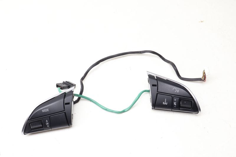 Steering Wheel Control Switch / Button Set 4L0951523C — Used (SKU 661283)