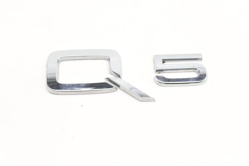 Emblem / Badge (Q5) 8R0853741 — Used (SKU 574012)