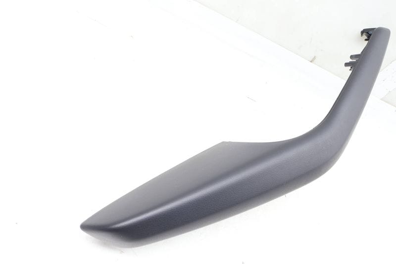 Door Pull Handle / Armrest 8R0867373 — Used (SKU 661179)