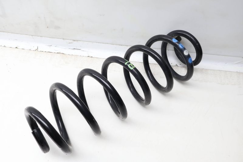 Coil Spring 8R0511115BP — Used (SKU 622562)