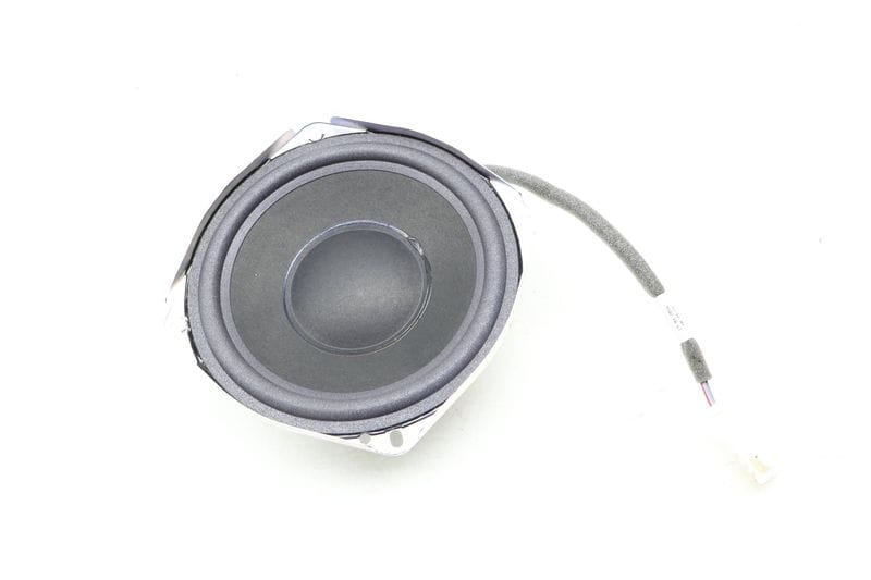 Subwoofer / Bass Box Speaker 8R0035382 — Used (SKU 661190)