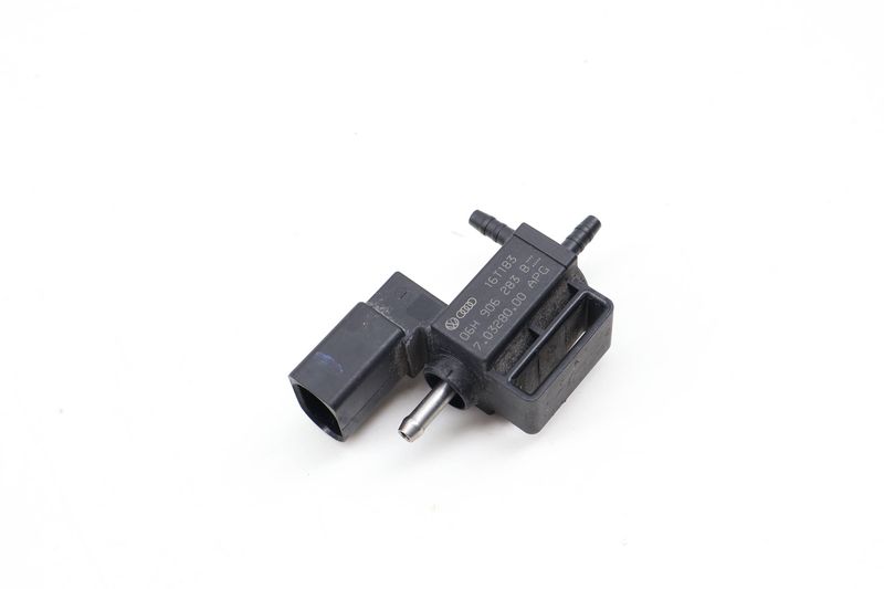 Solenoid Valve 06H906283B — Used (SKU 622585)