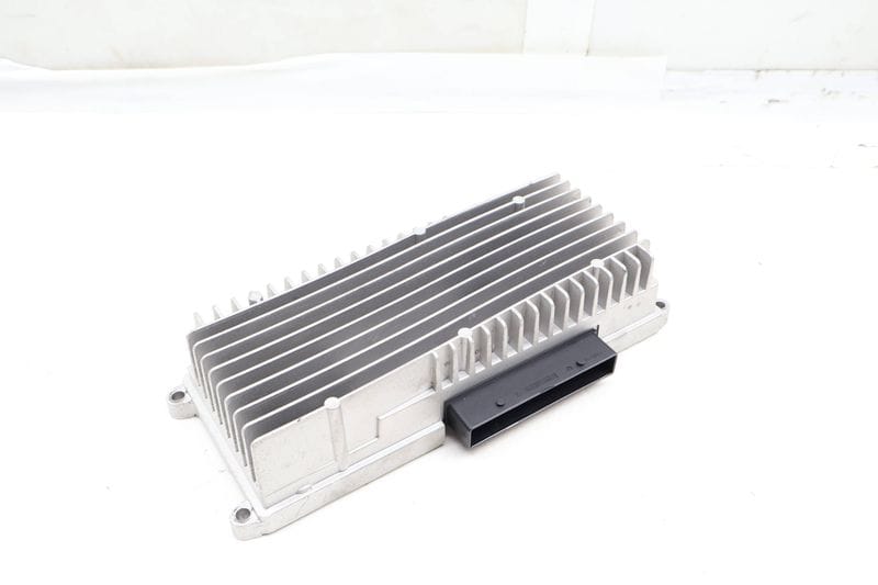 Stereo Amplifier / Amp 8R0035223H — Used (SKU 661318)