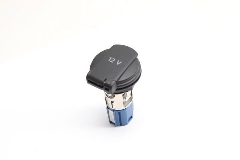 12V Power Outlet 4M0919309 — Used (SKU 550647)