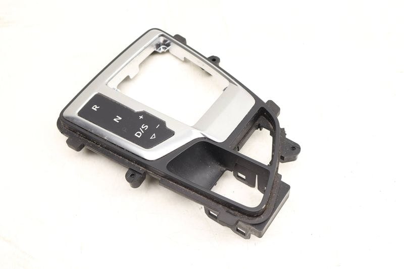 Automatic Shift Selector Cover / Circuit Board 4M1713111F — Used (SKU 532166)