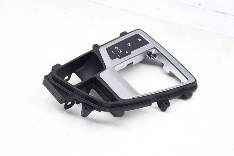 Automatic Shift Selector Cover / Circuit Board 4M1713111F — Used (SKU 704888)