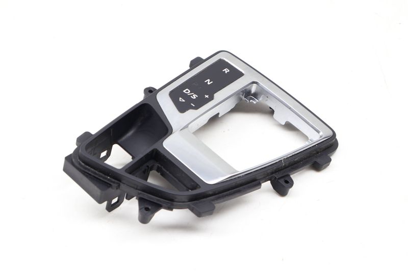 Automatic Shift Selector Cover / Circuit Board 4M1713111F — Used (SKU 731554)